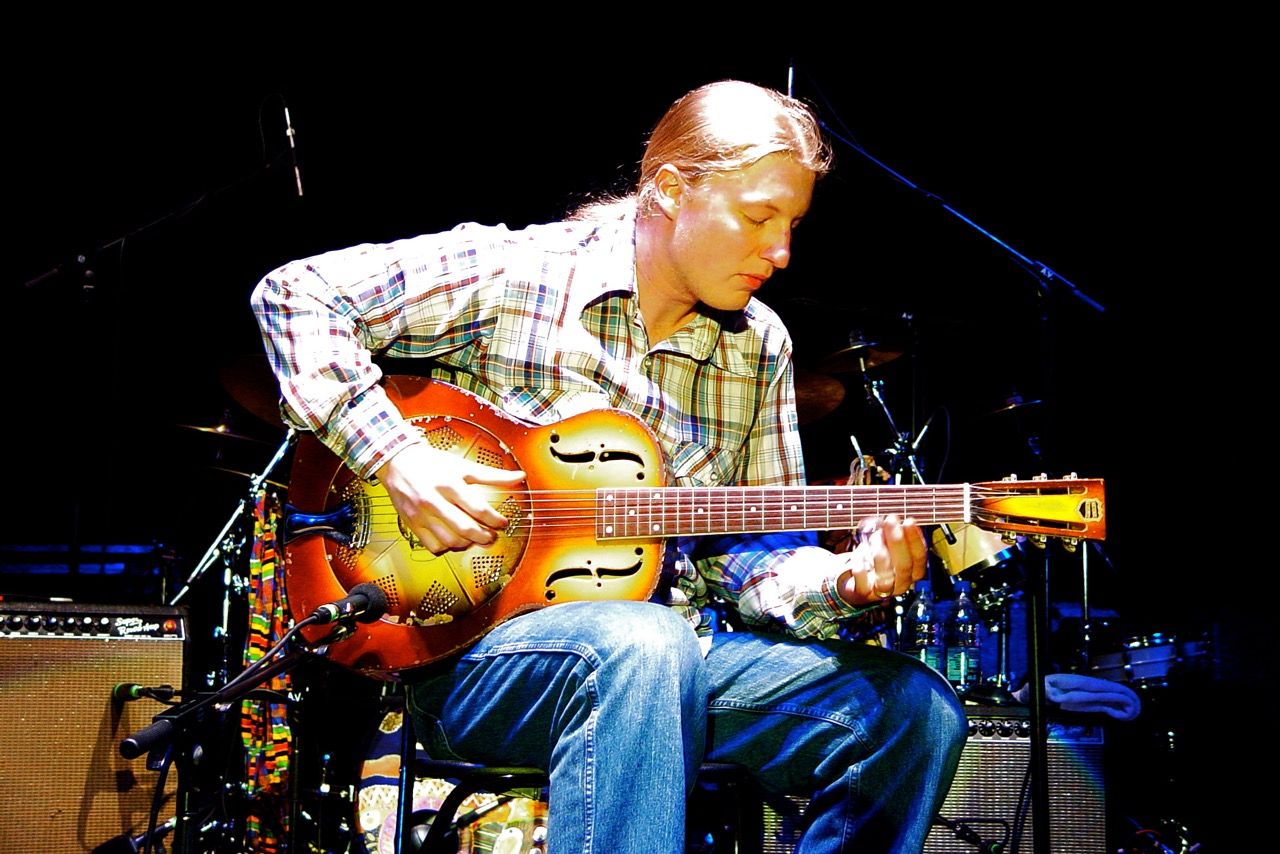 Derek_Trucks.res.xas Large.jpeg