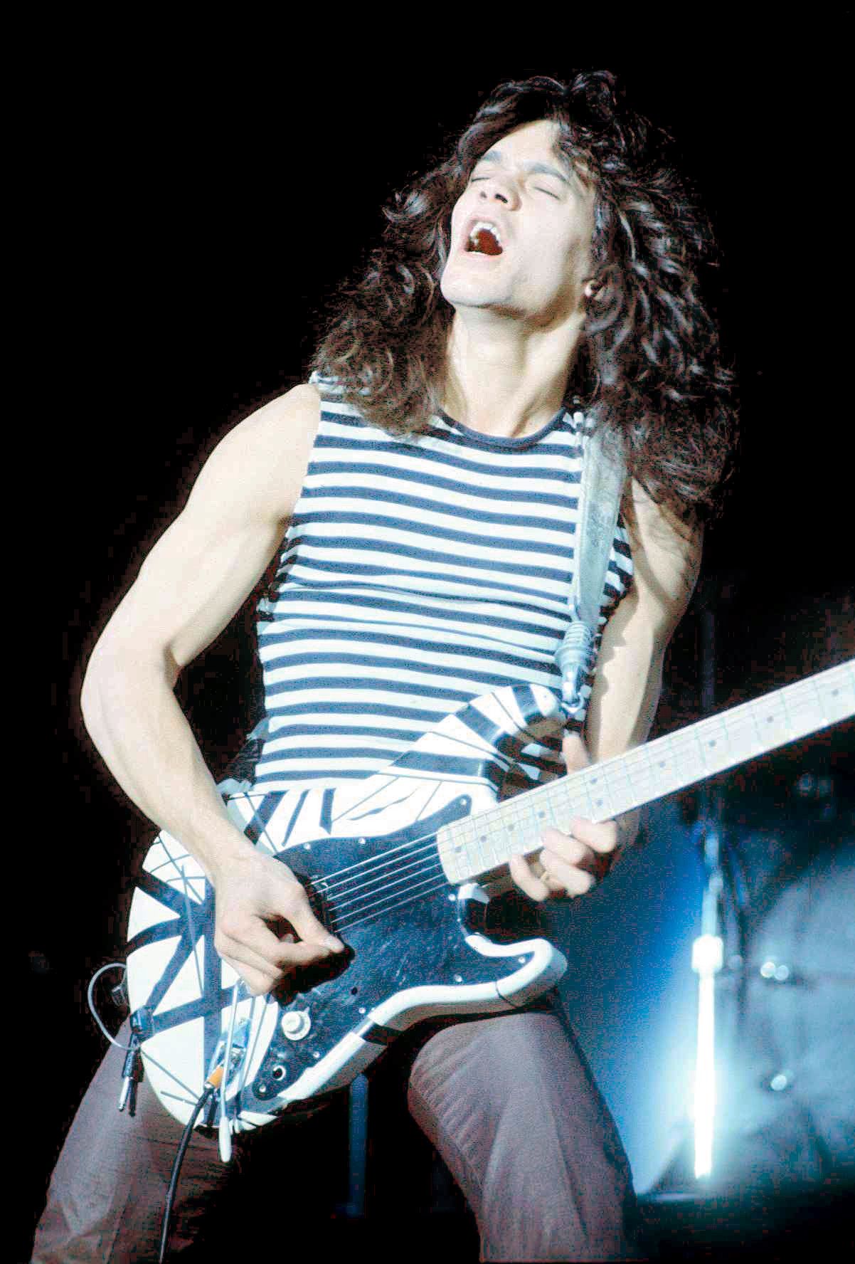 Eddie_Van_Halen_at_the_New_Haven_Coliseum.jpg