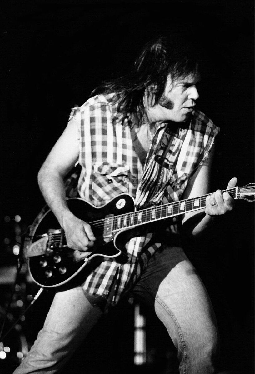 Neil_Young,_Heart_of_Gold.jpg