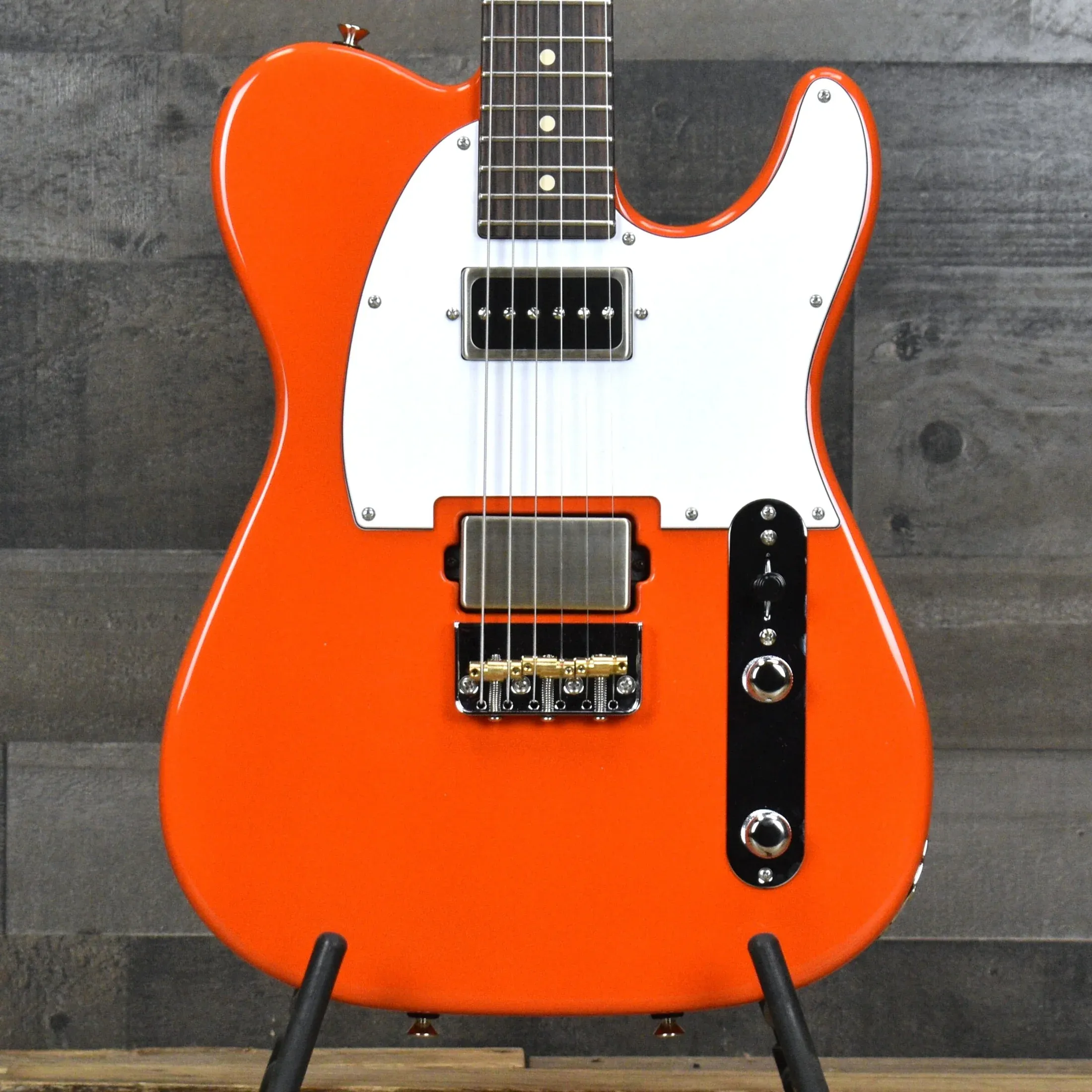 Tom_Anderson_T_Classic_Hugger_Orange_with_Hardshell_Case_-692e4a9ddf890_a29c1c07-9ec7-4291-bac8-51064aa5232d.webp